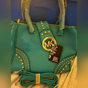 Pulses, crossbody, wallets